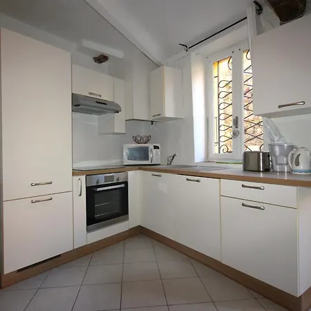 Egalite Apartment *
